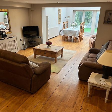 Large 2-Bed House Derbyshire Off Chatsworth Rd 切斯特菲尔德 外观 照片