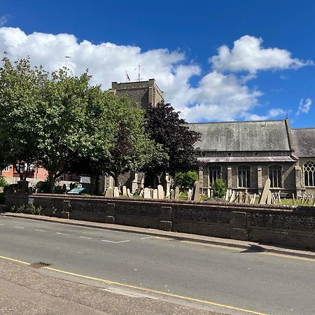 Large 2-Bed House Derbyshire Off Chatsworth Rd 切斯特菲尔德 外观 照片