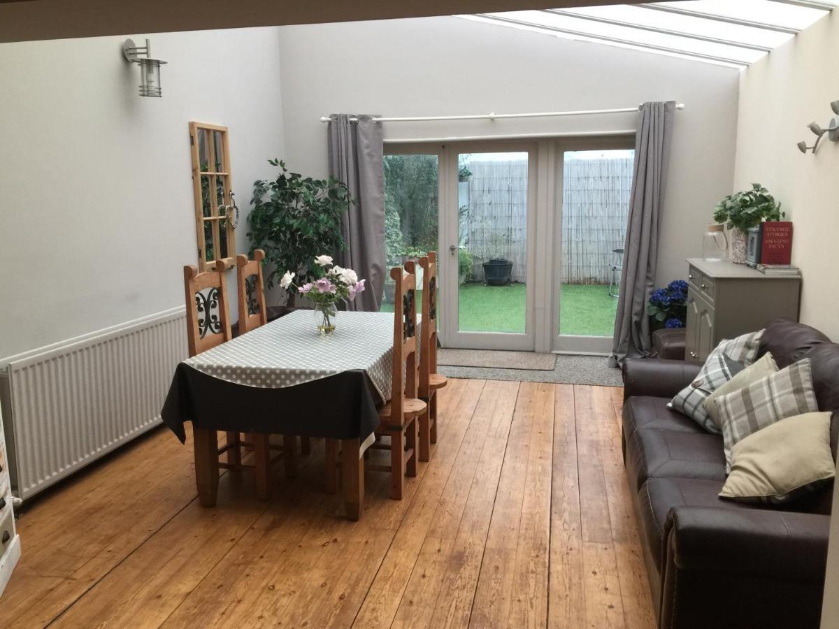 Large 2-Bed House Derbyshire Off Chatsworth Rd 切斯特菲尔德 外观 照片